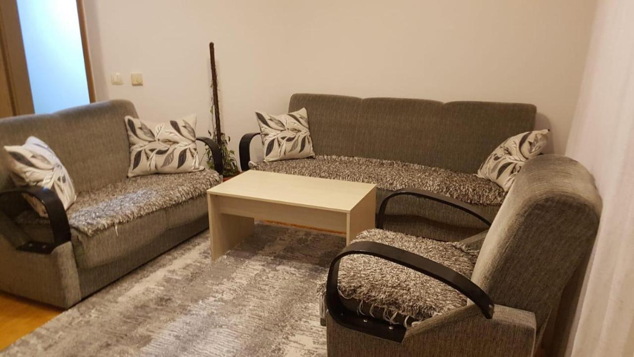 Redon Apartment Pristina Extérieur photo